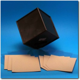 Fotowürfel auf selber gemachtem Holzsockel.