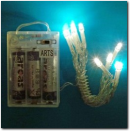 Lichterkette mit Batteriefach Länge 140 cm.