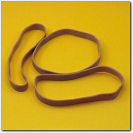 20 Stück braune Gummibänder breit zum Basteln.