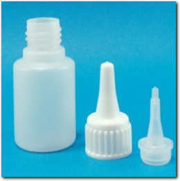 Kunststoff Flasche transparent 20 ml mit Verschluss und Dosierspitze.